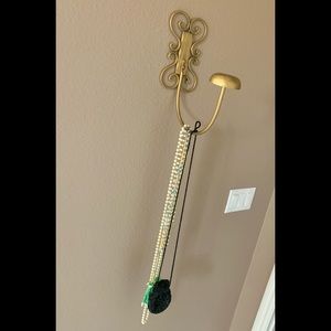 Hang your Jewels in style. Sturdy for heavy coats.